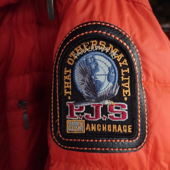 Parajumpers Lightweight Down Bomber – Size M - Picture 6 of 10